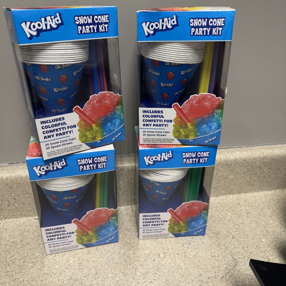 Lot Of 4 Kool-Aid Snow Cone Party Kit 20 Cups & 20 Spoon Straws In Each